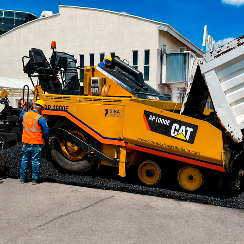 Caterpillar AP1000E – Pavimentadora de Asfalto